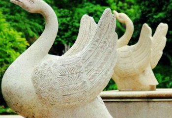徐州高雅优美的砂岩天鹅雕塑