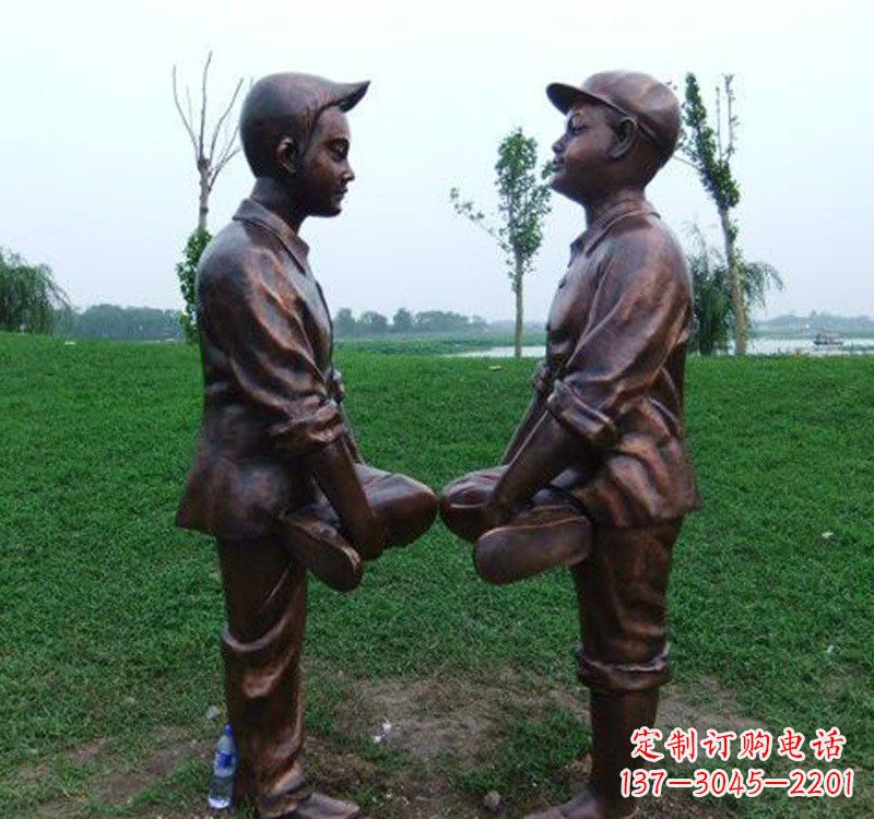徐州小孩斗鸡铸铜雕塑