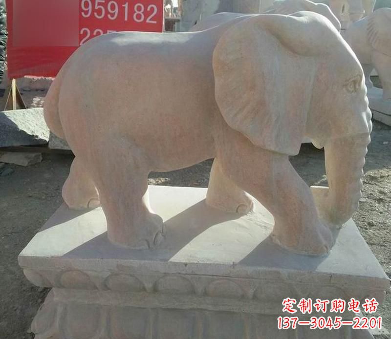 徐州园林晚霞红大象雕塑