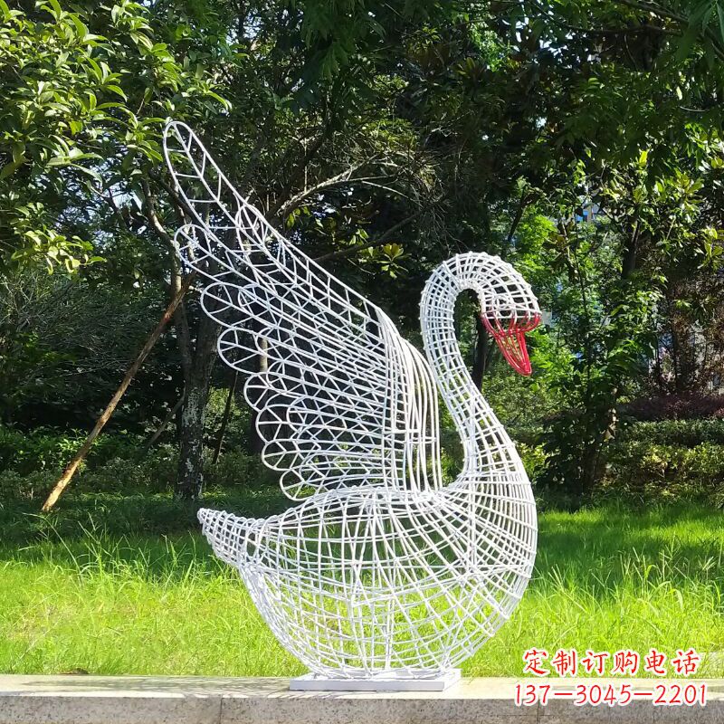 徐州展翅款网格天鹅雕塑(嘴部为实体)