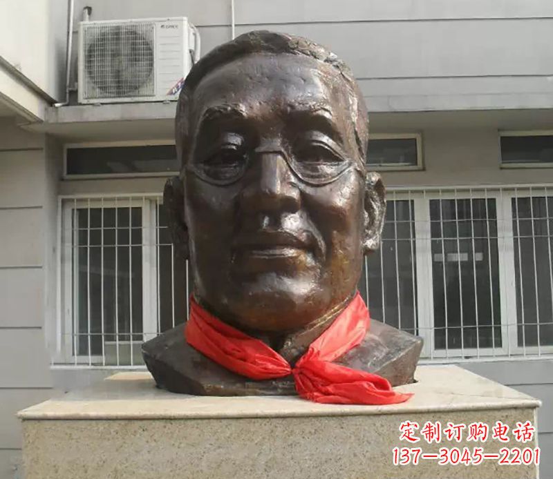 徐州张伯岑校园名人头像铜雕