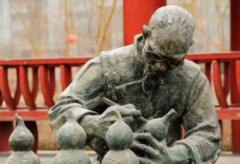 徐州园林在葫芦上刻字的老人小品铜雕