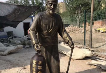 徐州提灯笼的老人铜雕