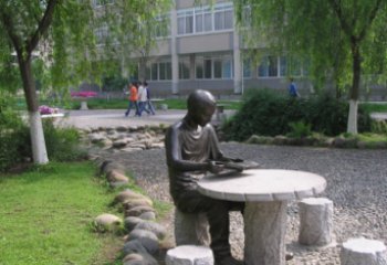 徐州坐石桌凳看书的学生铜雕